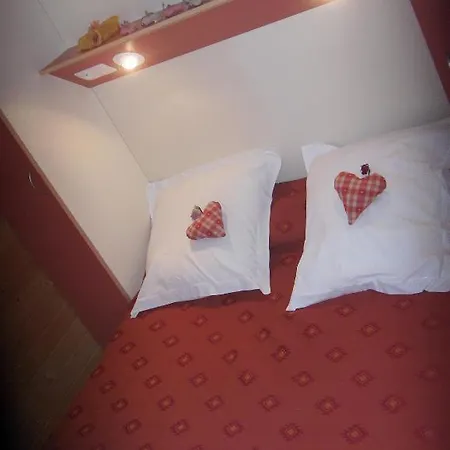 Camping De La Besse